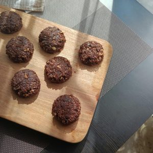 refreshing recipes cookies , refreshing recipe.ingredients oat,banana .no bake   