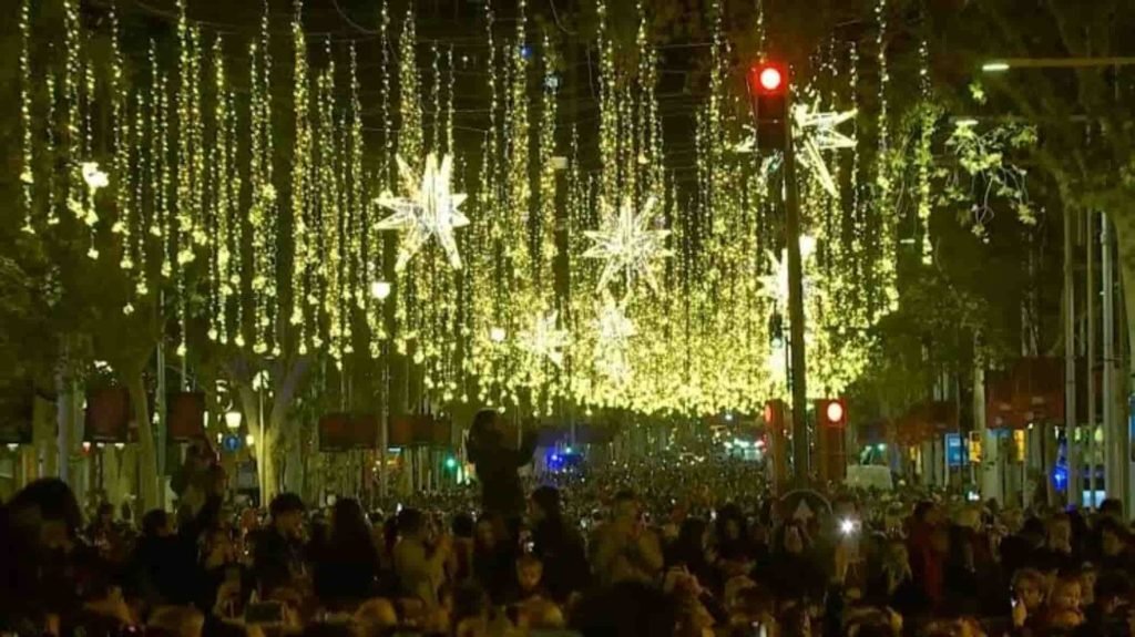 Luces de Navidad en Barcelona 2025.Estrellas con magia